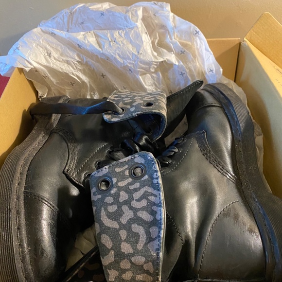 Dr Martens Aimilie Fold Down Black US 7/UK 5 - Rare with ribbon laces - Picture 7 of 8